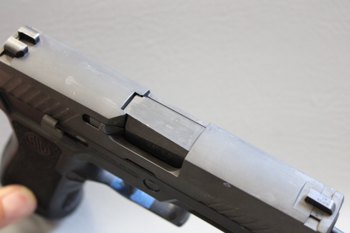 **POLICE TRADE** SIG SAUER P320 .357 SIG W/3 MAGS & CASE