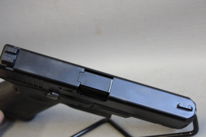 **POLICE TRADE** GLOCK 17 GEN5 9MM W/3 MAGS AND CASE