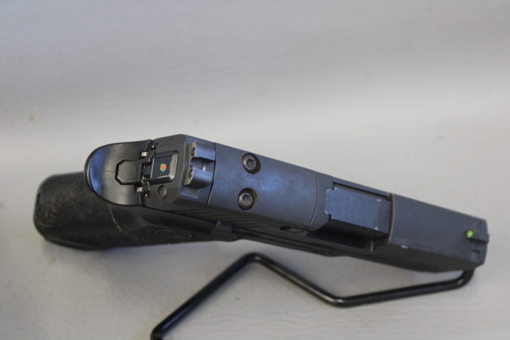 **POLICE TRADE**SIG SAUER P320 PRO COMPACT 9MM W/2 MAGS & CASE