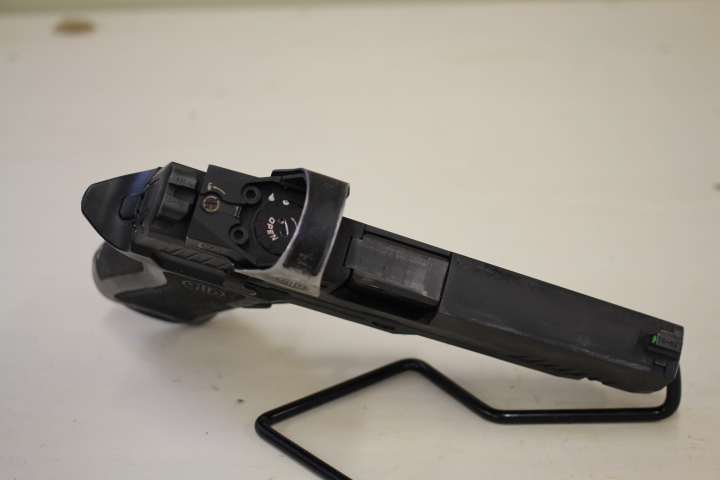 SIG SAUER P320 9MM PRO W/ SIG OPTIC ONE MAG